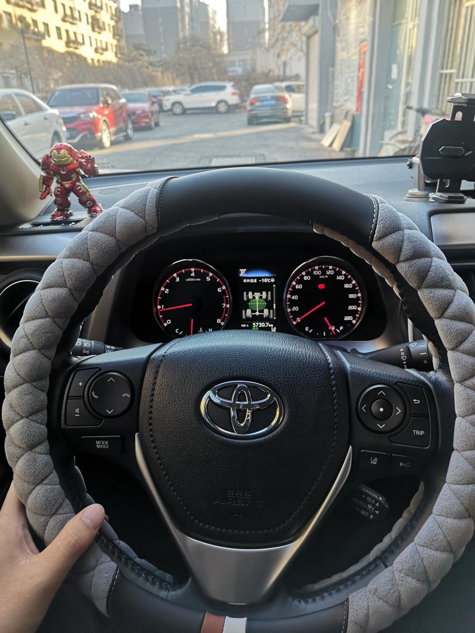 rav4荣放-荣放五千公里后换什么机油比较好，目前是原厂磨合机油，油耗较高