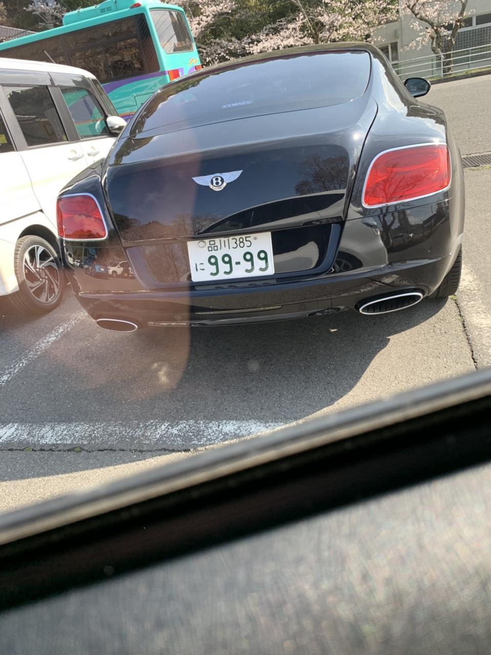 我想买个二手的车 阿特兹2.0和16款思域那个更值得买 我是一个二十多岁的小伙 也是人生中第一辆车 所以在纠结这两个车 都说阿特兹操控性好 省油 缺点是隔音太车 上高速120车里必须要大声说话真的有那么严重么 思域外观漂亮 比较运动 0到100加速有推背感 就是操控不怎么样 我买车主要不是为了玩 但是也会稍微改一下外观 毕竟年轻人嘛 回头率高一点 但是就是纠结这两款车 不知道那个更适合我 各位大神能帮忙推荐一下么