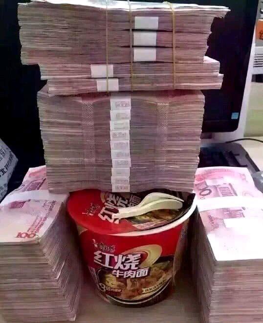 阿特兹-现没工作 暂时啃老 打算全款入新款尊崇（自己赚的钱）
请问一个月得花多少？ 或者一年得花多少？