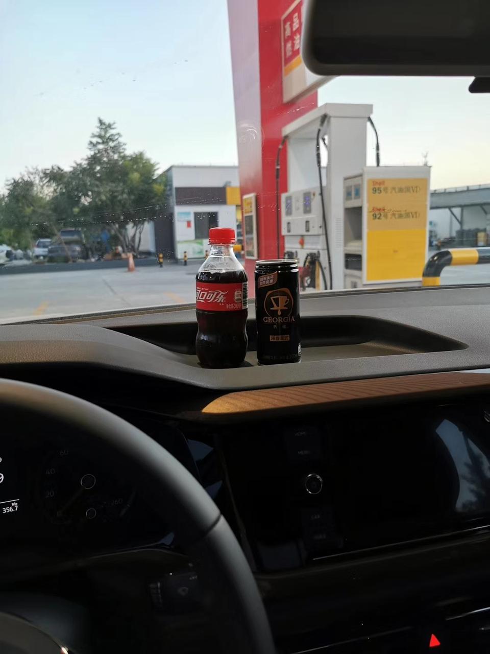 途岳-看这内饰是什么车