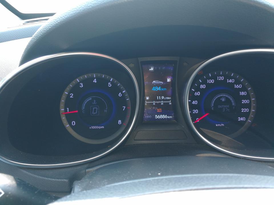 胜达-13年底的车，现在突然有几个警示灯亮了，可并不影响车辆的正常驾使，不知是出了什么问题，有朋友能帮忙提示下吗？