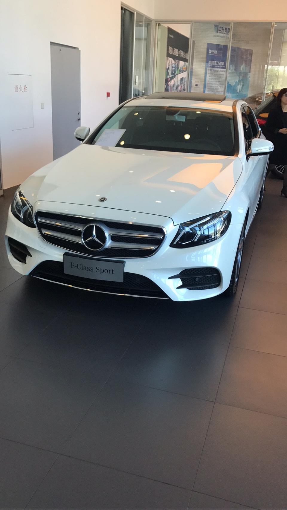 奔驰e级-最近想提车 纠结2019款的E260l和e300l  不知道哪个更好 更合适 求教～明天准备去提车！