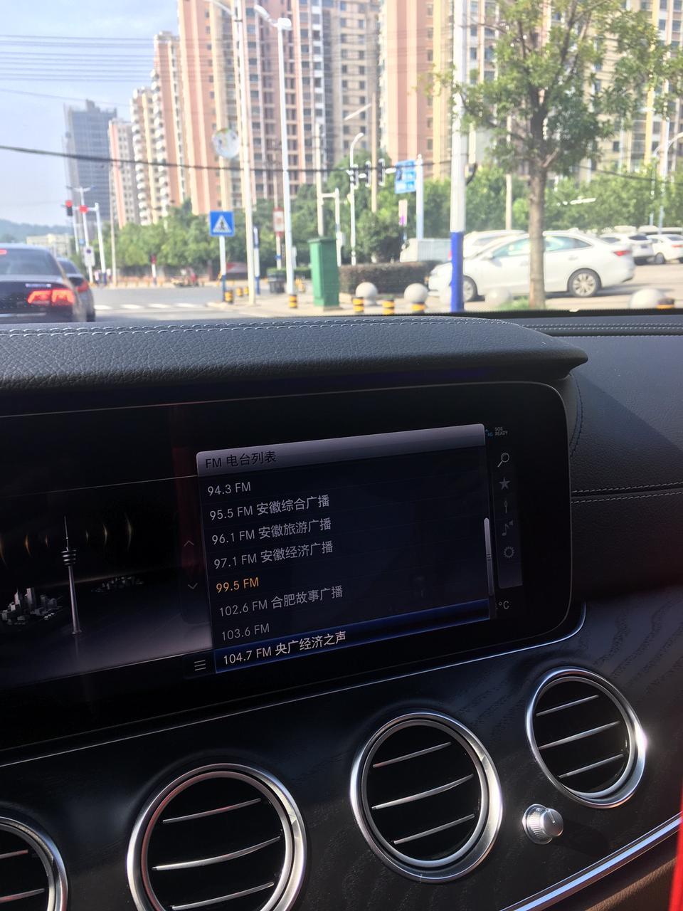 奔驰e级-我昨天正常行驶，突然启动了主动刹车，而且是急刹，差点酿成大祸什么情况？其他人有人遇到过吗？