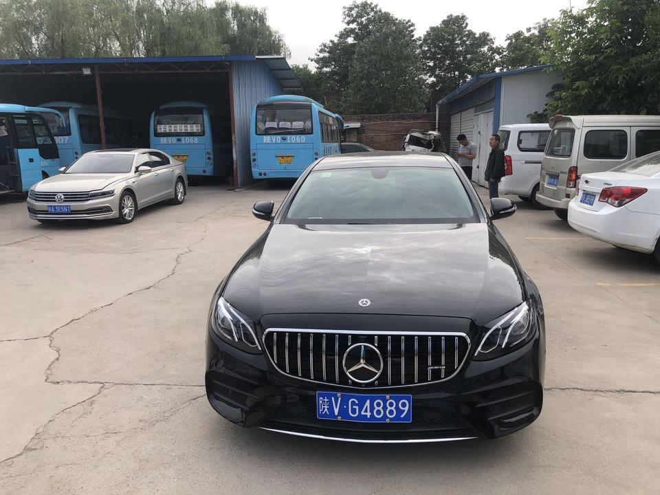 奔驰e级-19年改款奔驰e300运动豪华试车2次，2次马路掉头，都出现了警报，显示有障碍物，可是周围并没有什么，2次都吓了我一跳，请问这是什么情况？百分百确定没东西，销售第一次说是雨水，第二次说有可能是蚊子，苍蝇，我也是醉了，有这么敷衍吗？有知道这是什么情况的吗？