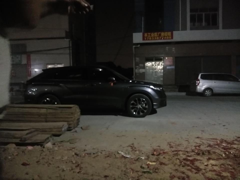 19款冠道240舒享版，昨天刚提的新车，今天晚上时速四十左右，走不到30公里路，引擎盖里面超热，热浪滚滚！是什么原因（整车走了不到80公里路）