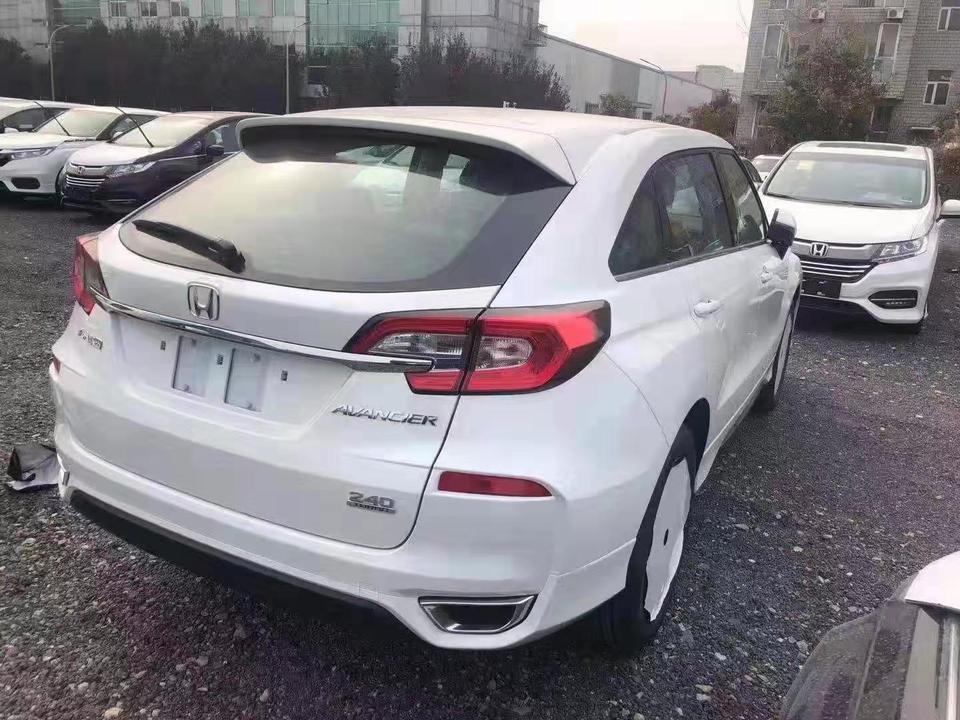 冠道星月白是珍珠漆吗