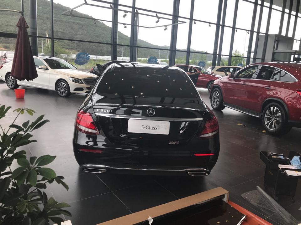 奔驰e级-想买一辆奔驰e300l，2018改款的！但是怕断轴，怕减震器断裂，有没有指导一下的