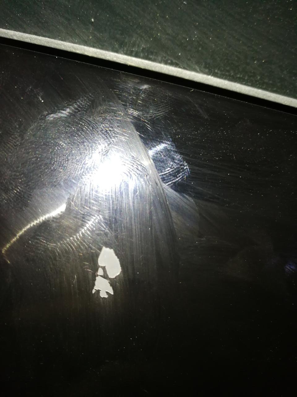 刚刚买的冠道不到半年，车漆出现下面图片情况，4s店说是外力，我看着不像，有大神帮忙看看嘛？