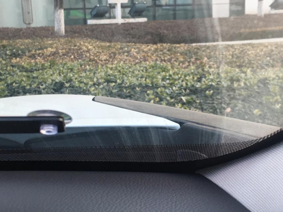 请问各位冠道车主你们的都是这样吗？还是就我自己这样，要是我自己的话是不是可以考虑是从心喷过漆或者有问题呢