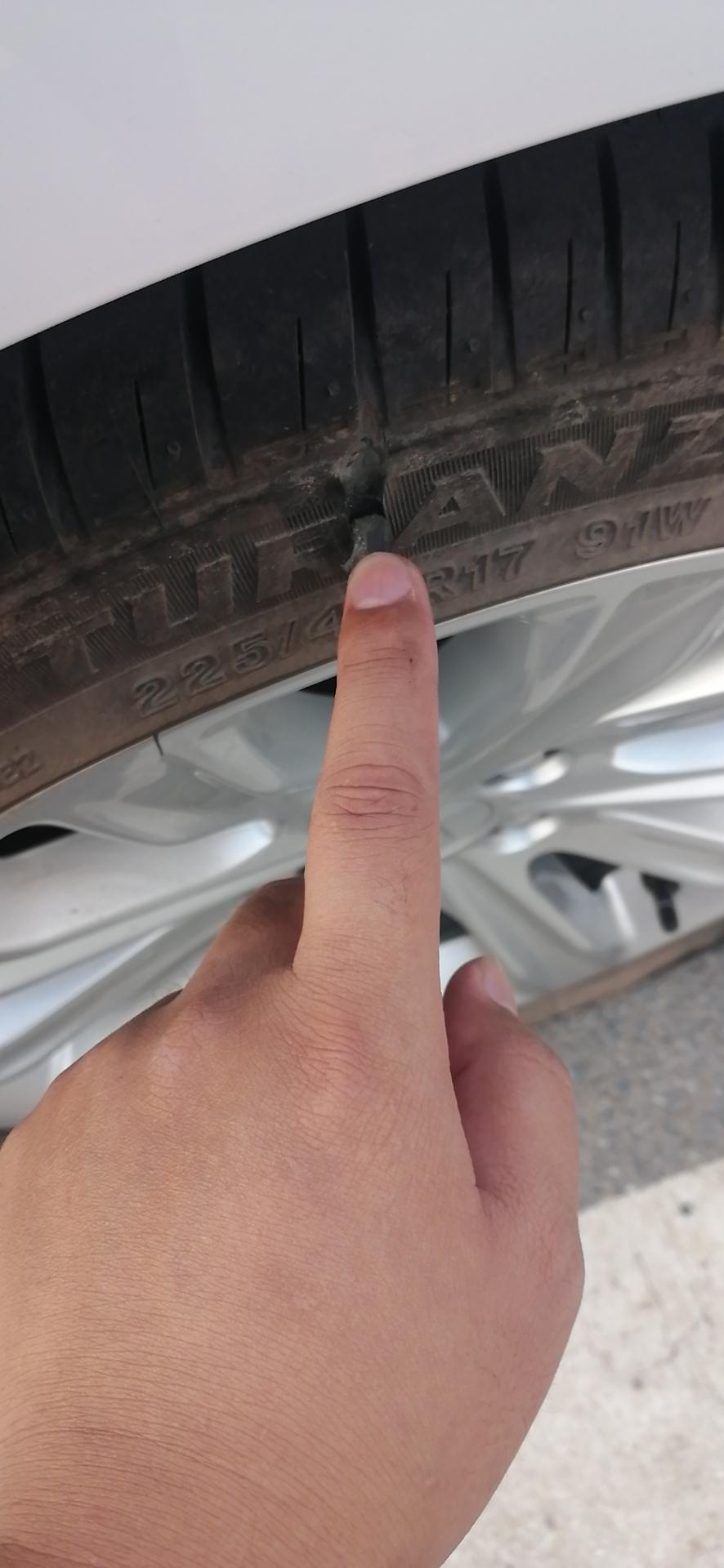 凯迪拉克ats-l-防爆胎想问下这个严重吗