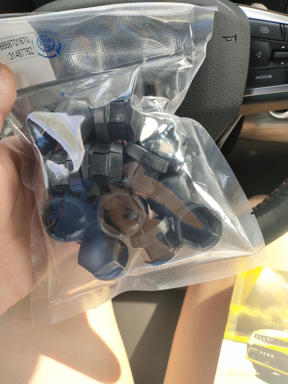 星越-强大的车友圈，昨天把新提的暗夜骑士开回了家，请教下大家，轮胎上面的螺钉保护帽需要压上去么？