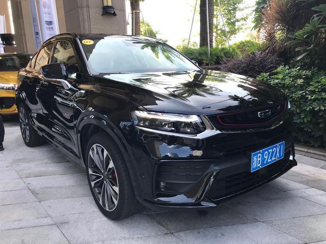星越黑色是金属漆还是珍珠漆？