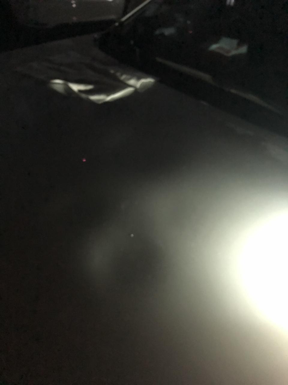 名爵zs-引擎盖的坑 有什么方法能弄好 
钣金的话怕伤漆  不弄看着怪堵心的