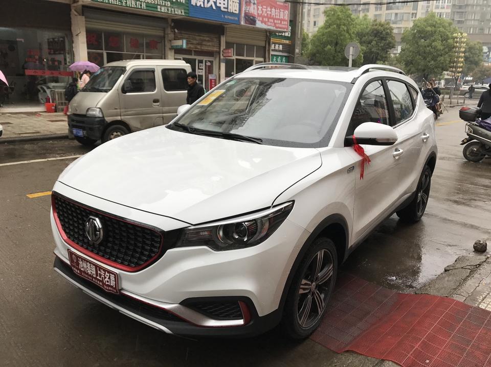名爵zs-我的车是17款ZS1.0T最高配车型，是17年4月份买的，目前大毛病没有，就是怠速时中控副驾驶位置有异响，开起来就没有了。
想知道有没有哪位老板和我遇到的情况一样？