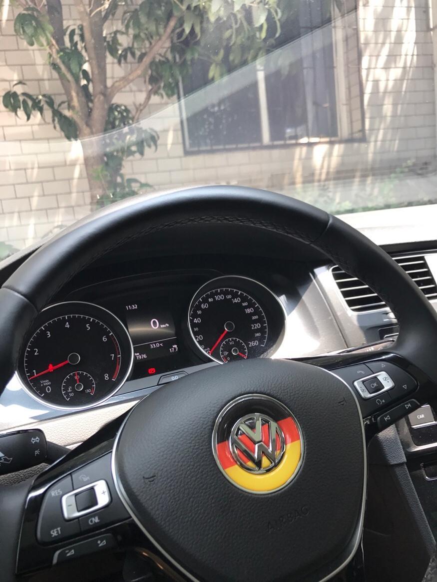 18款高尔夫1.4~230TSI马上要做首次保养了，首保是免费的不过用的是半合成机油，请问有必要去做吗，还是直接在外面口碑好的汽车店自己出钱用全合成的，犹豫中！