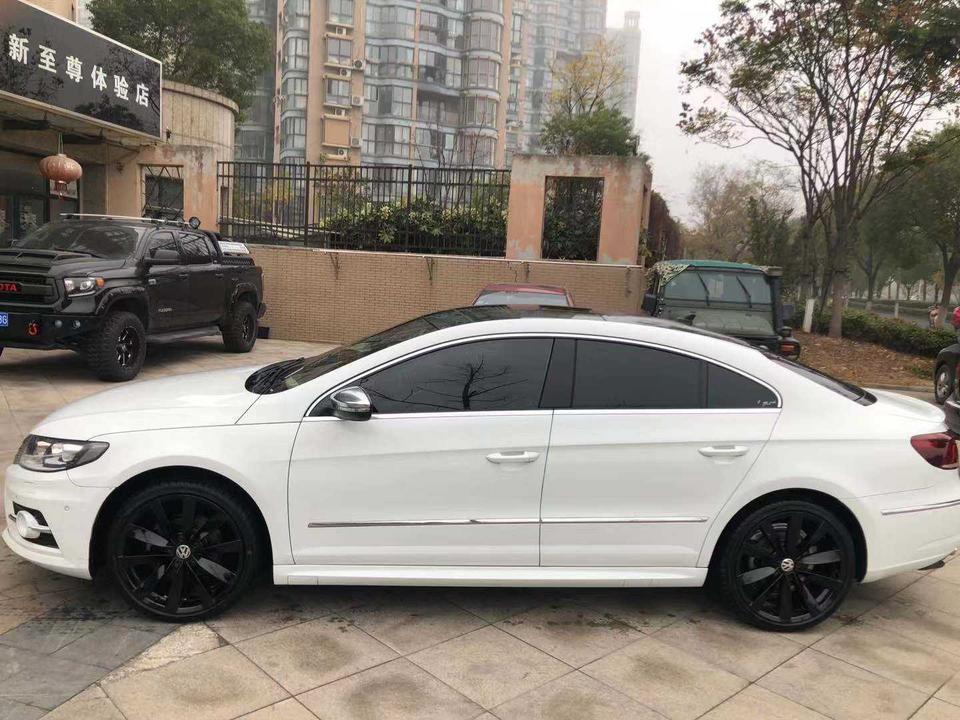 大众cc-黄金海岸装CC车上，黑色的好看还是银色的好看？大家给个建议