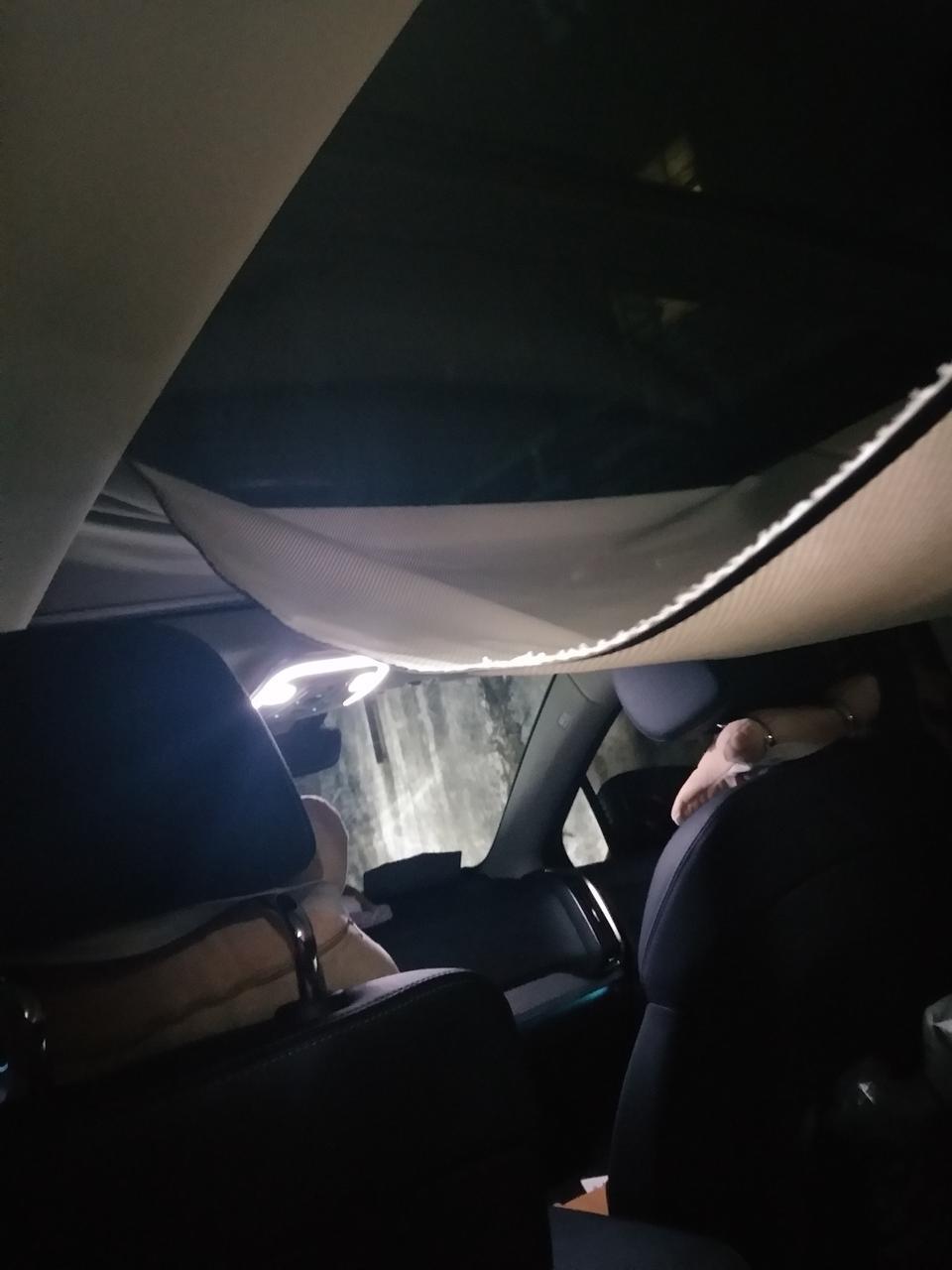 唐-请问大家有试过天窗帘收不回来的吗，需要怎样弄才能收回去，我的像下面图片那样了，谁知道怎么弄