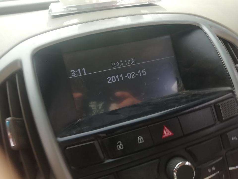 我的别克英朗车里导航怎么变成这样了，也没声音了，