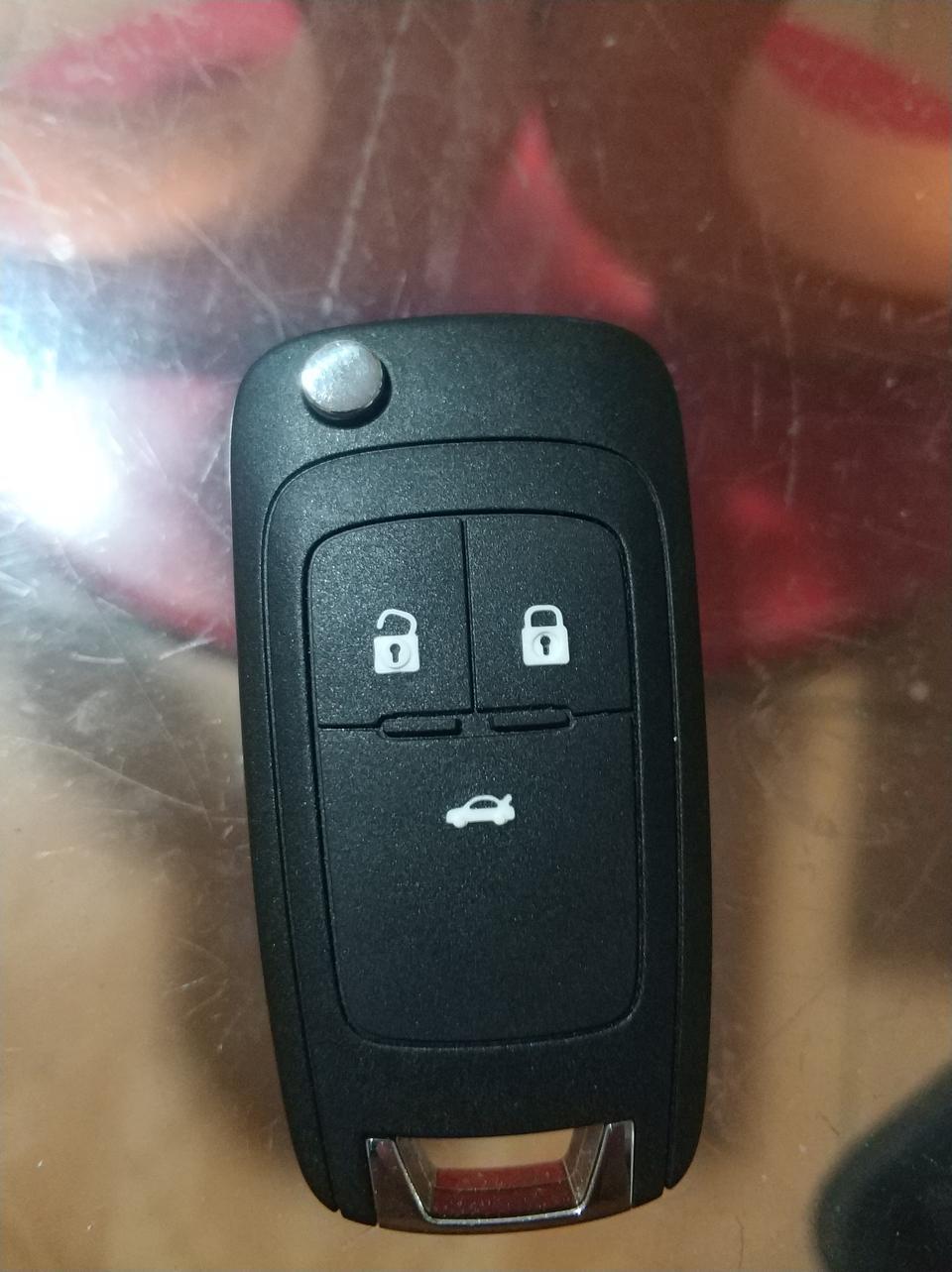 刚提几天的车，1.3英朗，遥控钥匙经常性的失灵，什么原因？