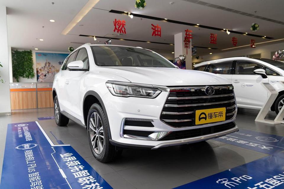 宋pro-车友们给个建议呗…
准备入手精英型
裸车99800
购税8500
保险6000
手续3000
自己回老家上牌
能接受不…