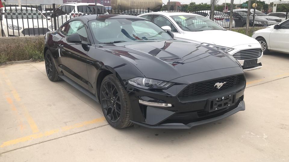 mustang-小弟在前几天实现了愿望，购入19款野马 开了两天发现车子在每天第一次着车后，挂R档 车子会有铛的一声 挂其他档位没有 从N档以下的档位退回R档没有声音，开一段时间停到路边退回P档 再次第一档挂R档声音消除，是车没热的原因，还是我挂挡刹车没踩到位的原因，反正我感觉野马刹车很难踩到底，从论坛得知18款变速箱有程序问题 不知道自己的19款中招没。因为身处小城市 身边认识开这个车的人没有，所以在此向野马车友询问 这是正常的吗