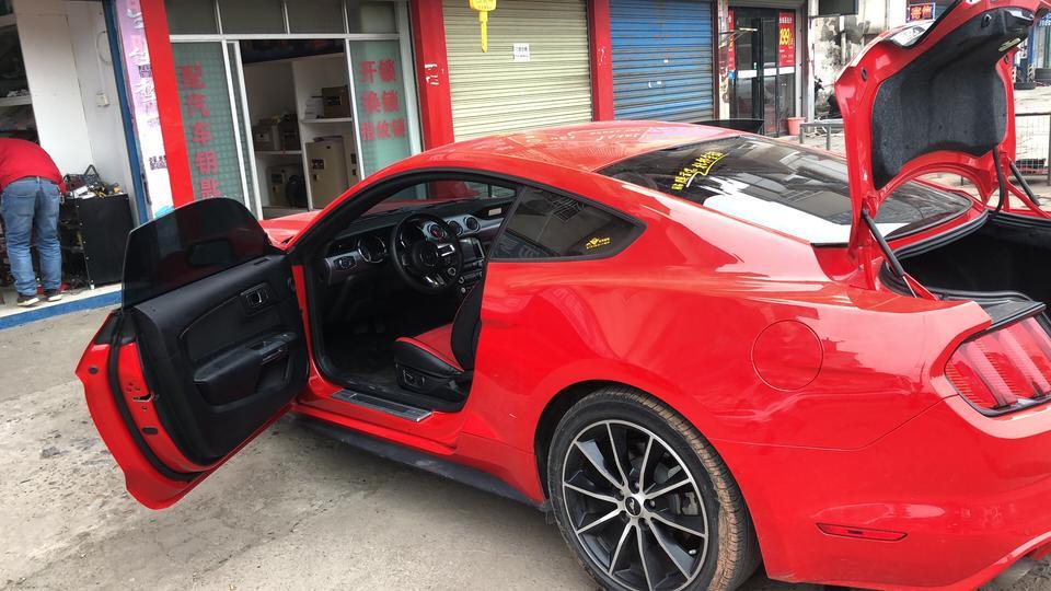 mustang-17款福特野马性能版，仪表盘英文，跑道模式那些全没有
