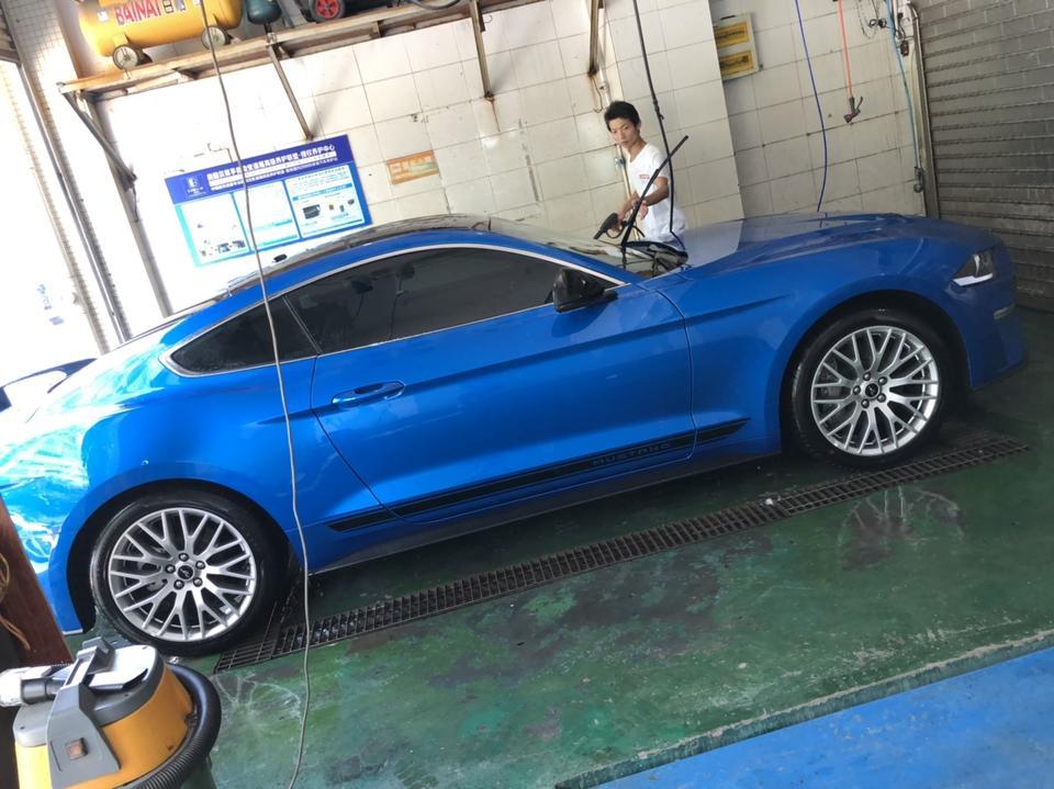 mustang-19款野马，想请问前辈，过了磨合期要不要更换后桥油，有的说磨合后会有铁屑，需要更换，换油还要加防磨膏什么的，不是很明白，想请大神们指点一下，准备磨合过后好好弄一下