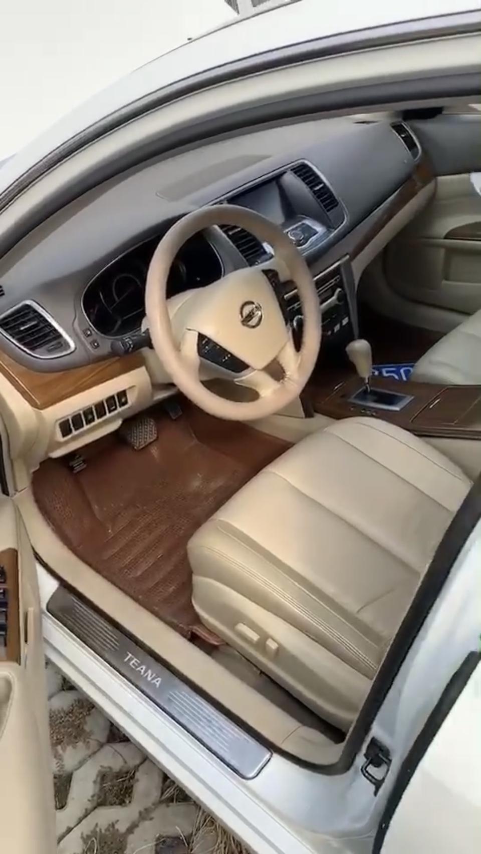 2012款2.5V6天籁车怎么样？实表八万多公里，值不值得购买。到手需不需要花钱整备，维修保养贵不贵，百公里需要几个油。