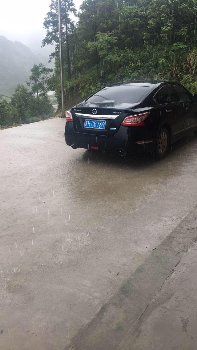 天籁-大家看看这是什么车，那一年的车