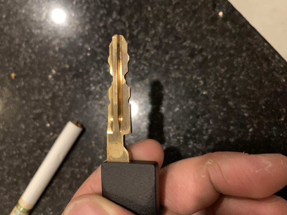 天籁-请问各位车友18年8月份买的到现在5个多月，突然打开看了一下，为什么这个钥匙看着钥匙那么久，漆都掉了，没有进水什么的。