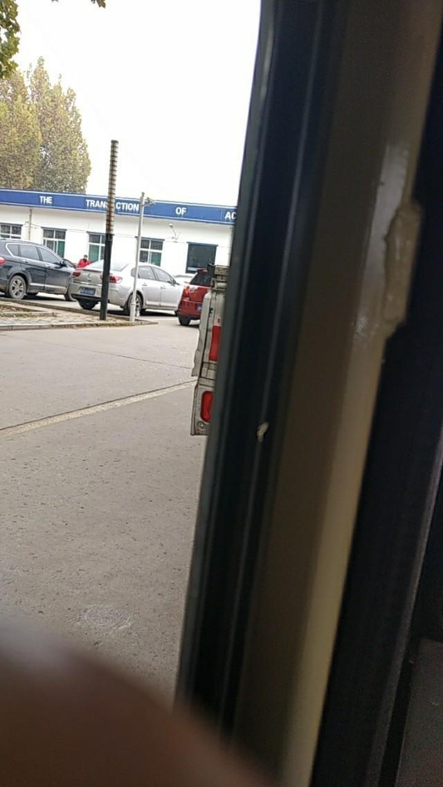 天籁-大家看看这是什么车，白色的