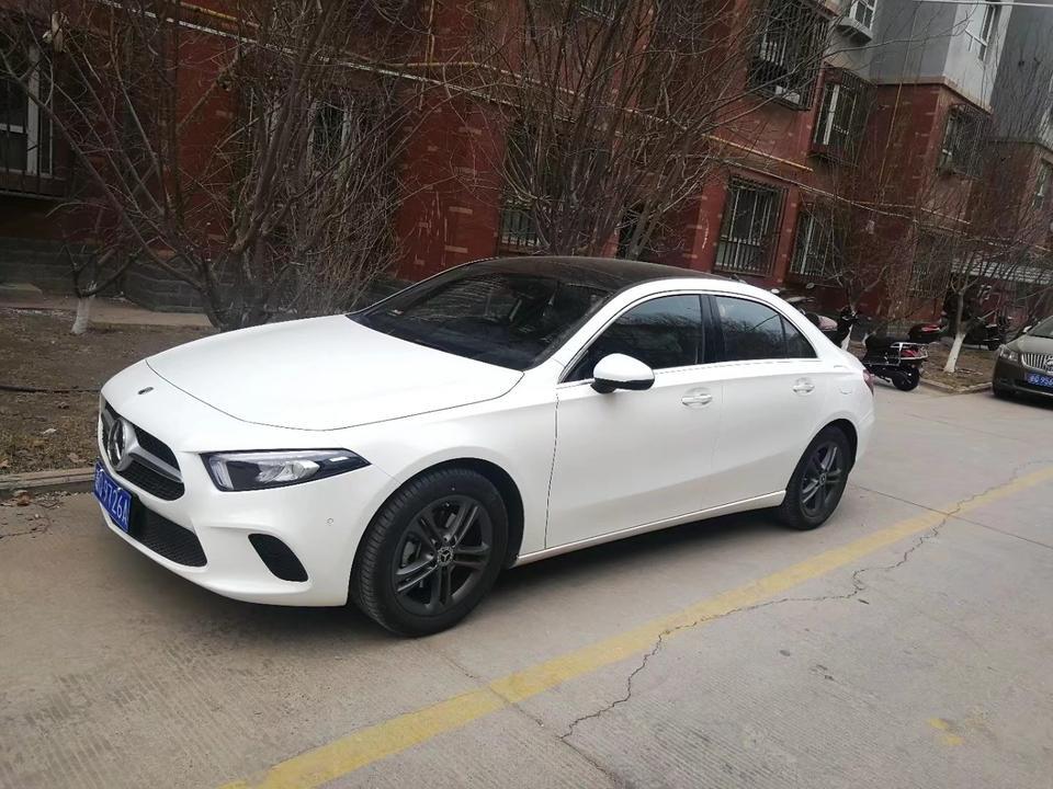 奔驰a级-刚买的不到两个月的奔驰A200L发动机漏油，才跑了1700公里就漏油  之前还不知道出了66万事件，我检查了一下果然漏油，现在车在4s店 ，等方案怎么处理求大家，给我个方案应该怎么处理。