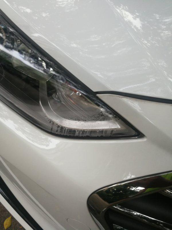 领动-今天新提的车，车灯里面有水珠，这个正常吗？？