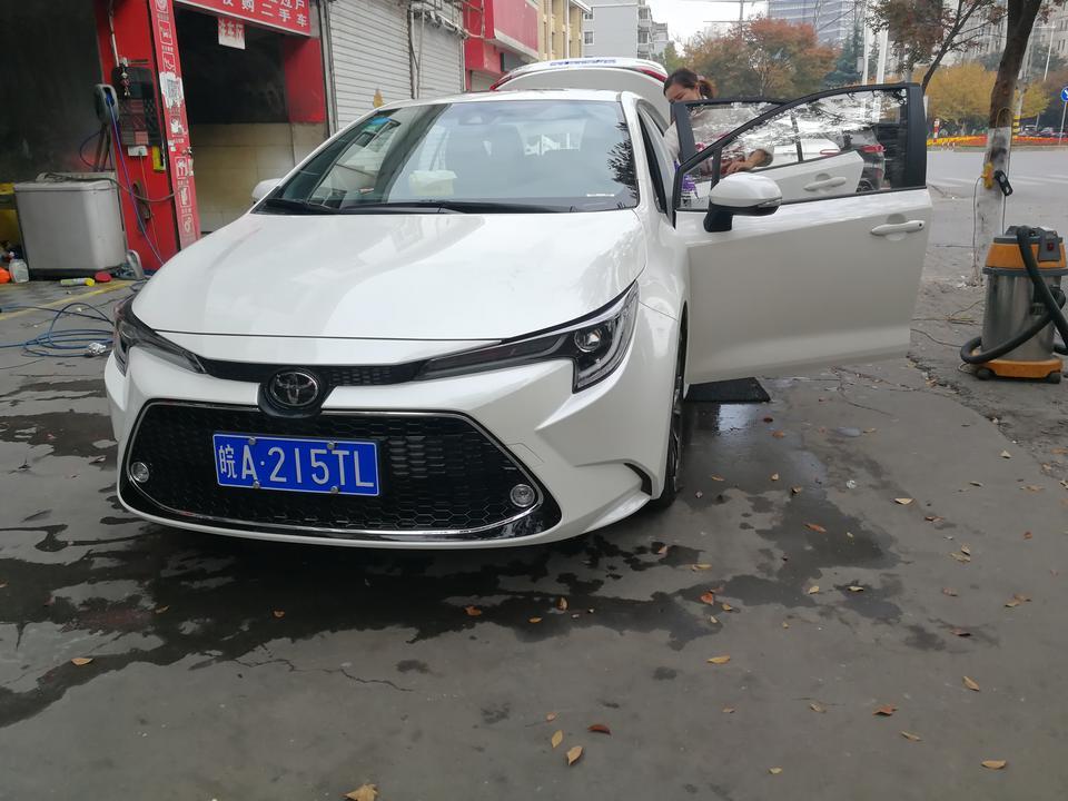 老司机们，雷凌贴窗膜多少钱？