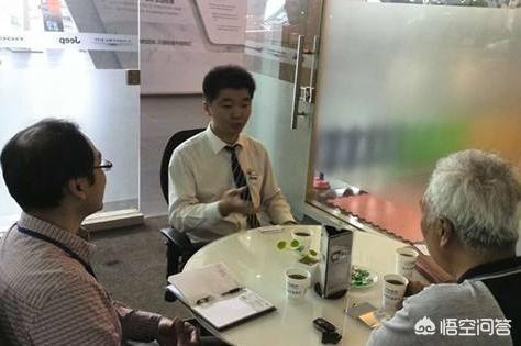 雷凌-汽车的销售价格是由谁决定定价

这是个好问题。我们消费者会感觉价格是4S店给出的，所以是由4S店决定的。这样理解，也对也不对？