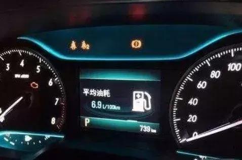 雷凌-1.6L自吸发动机，油耗多少才正常？

￼

 



有练汽车

1小时前 · 生活领域创作者

随着我们国家的经济发展，现在汽车的数量也是越来越多，而且现在的汽车市场竞争也是非常激烈的，所以很多人的汽车企业为了增加自己的竞争力，在汽车的设计和研发上面也下了很多的功夫，还有就是由于汽车的配置和性价比的原因，现在大家在买车的时候，非常注重汽车的油耗，那么大家知道1.6L的自吸式发动机的油耗在什么范围内才正常吗？