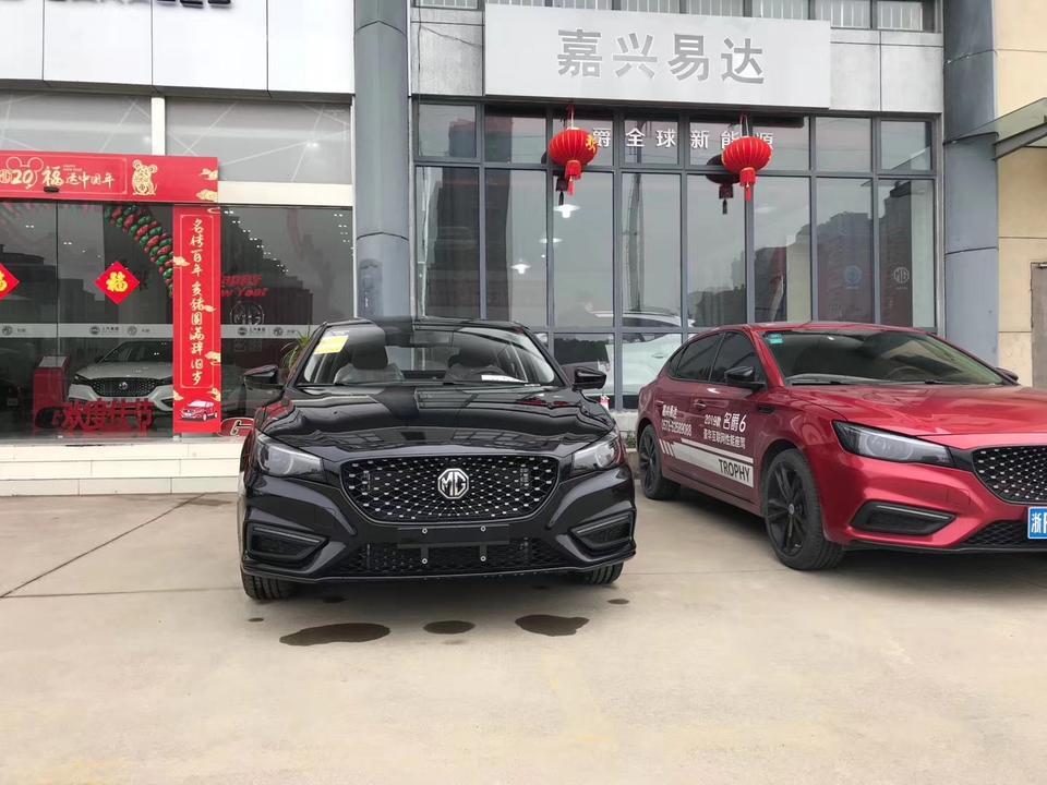 请问一下，名爵6最顶配能不能入手?价格多少才合适?看到好多车友说小问题特别多，纠结中