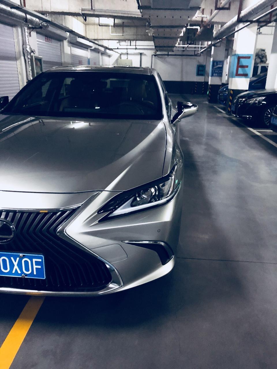 雷克萨斯es-关于发动机下护板的问题：1.大家都装了吗？2.装的什么牌子、材质的？3.花了多少钱？4.感觉如何？有共振异响吗？5.我这4S装的话要1000多，什么钛合金的，太坑了。