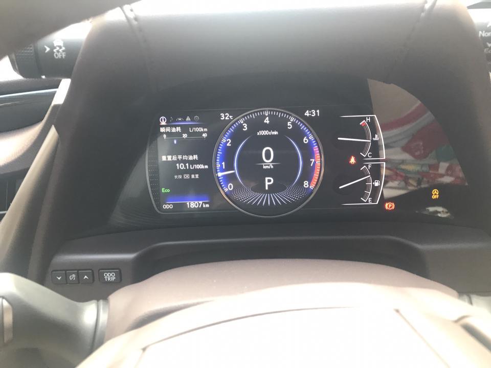 新款雷克萨斯es200卓越版 
2019年5月10号提车，跑了1800km
想问下是不是该去4S店做首保了？需要注意什么
加92的油，城区跑平均油耗显示10L/km，日本车不是省油吗，这个油耗是不是有点高了？做完首保会不会降低点？求雷车大神解答！谢谢！