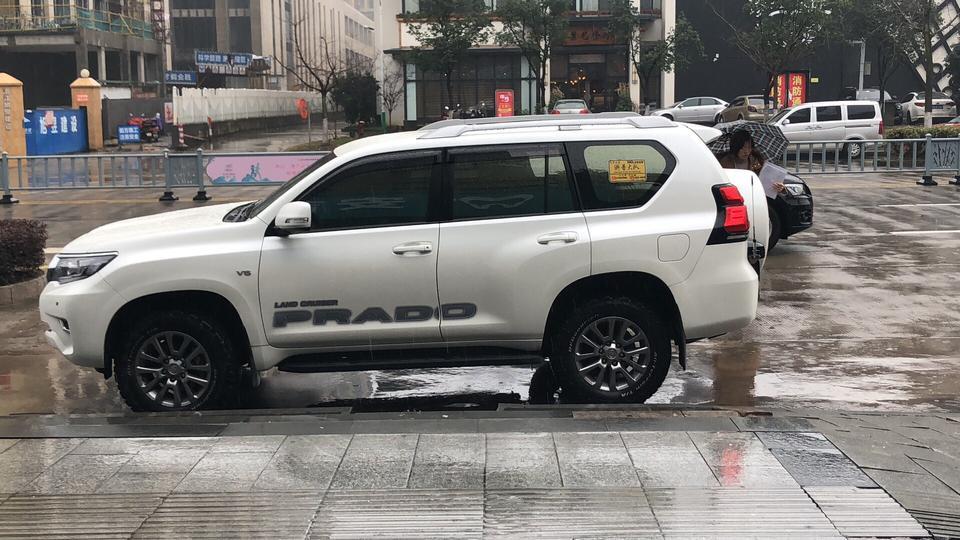 普拉多的车身彩条去哪里贴？如图这种彩条？是自己去贴还是去4s贴？
