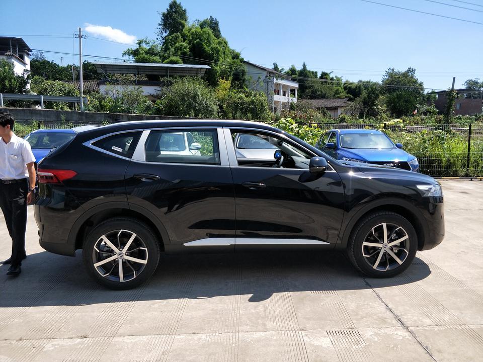 哈弗f7-F 7裸车127500什么东西都不送  贵不  2019i 潮顶配  四月份的