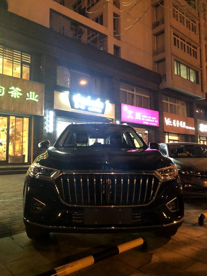 红旗hs5-你们的空调没有出现过问题吗？提车第三天了，发现空调开着暖风会自动打开AC模式暖风就没了，吹风的位置也会变，内循环也会偶尔切换，偶尔还会切换成自动模式，这是什么原因？其他地方都很满意，大家的车也都这样吗？