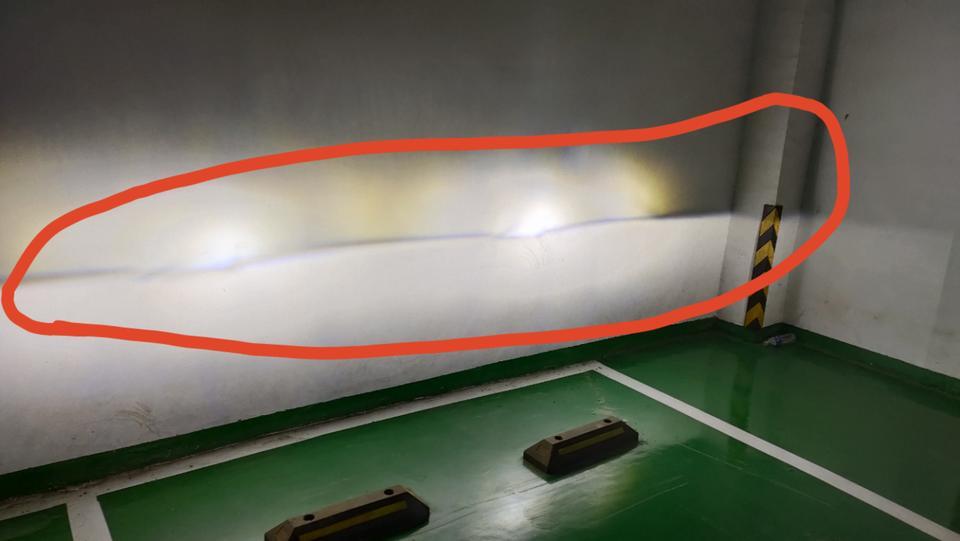 红旗hs5-灯光有一道黑影怎么弄？