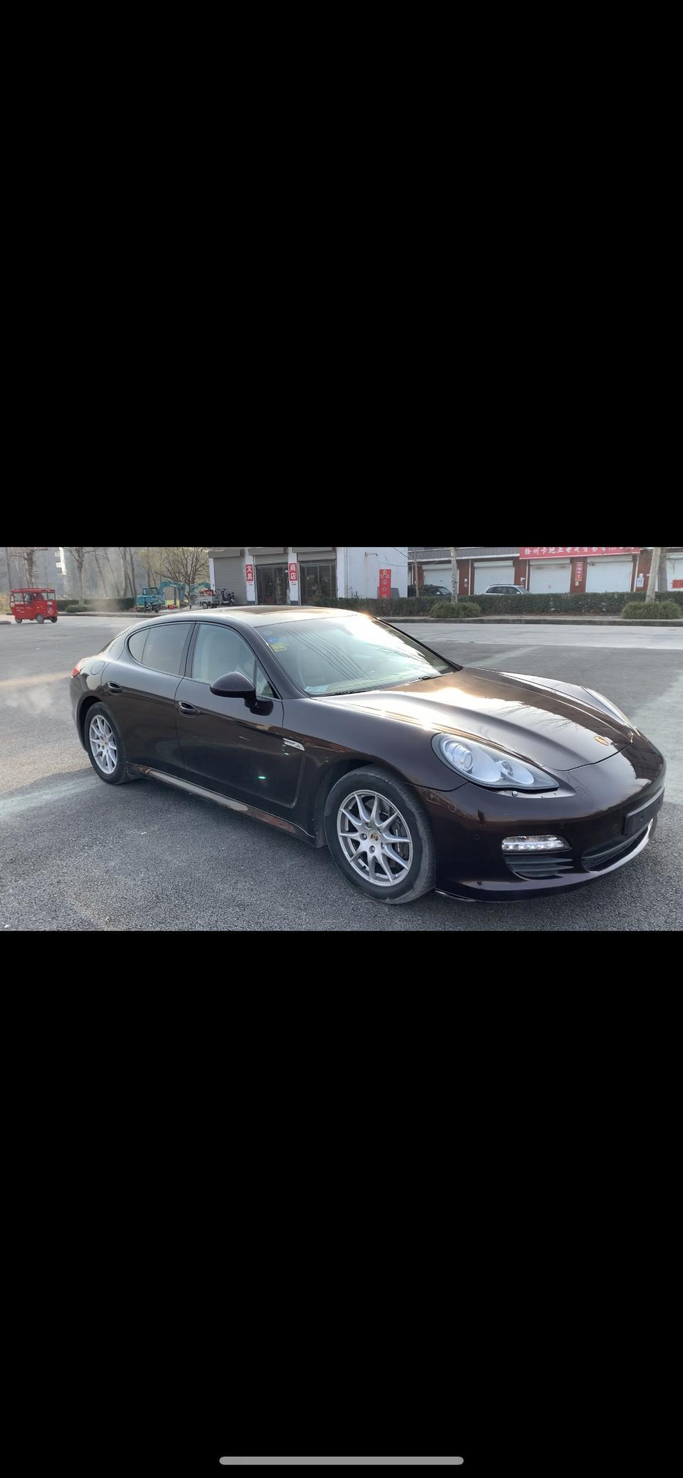 panamera-帕拉梅拉 拐弯不能打死 打死拐弯会有咯嘣咯嘣响 车身有很强的抖动 这正常吗