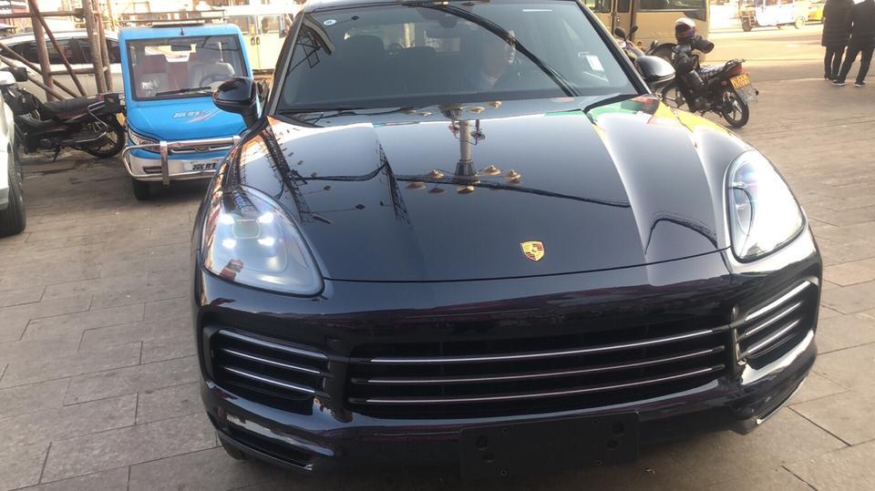 panamera-请问打架号跟发动机号在什么位置