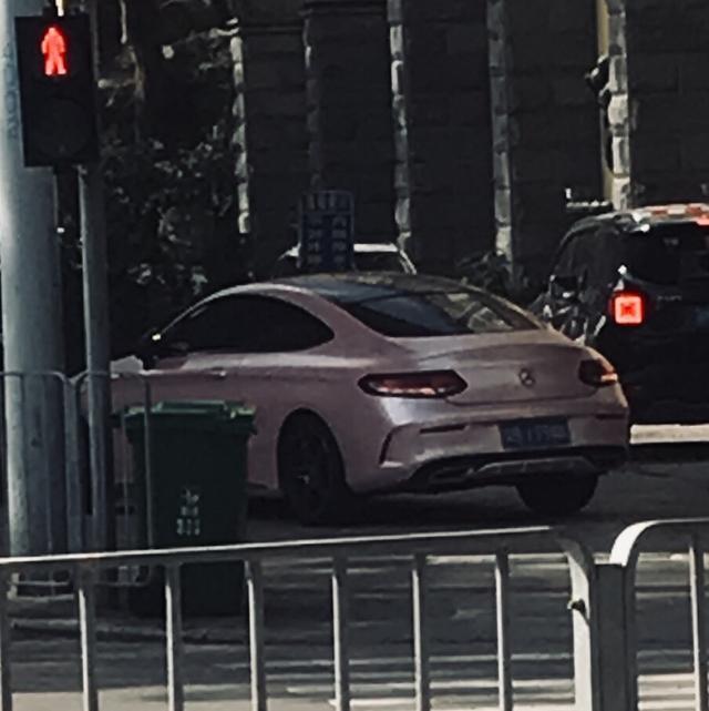 奔驰cla级-大家看看这是什么车 奔驰哪一款的  ????????