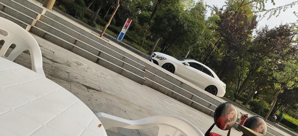 奔驰cla级-你们的车，跑高速有感觉啥东西一直在转动的声音吗？