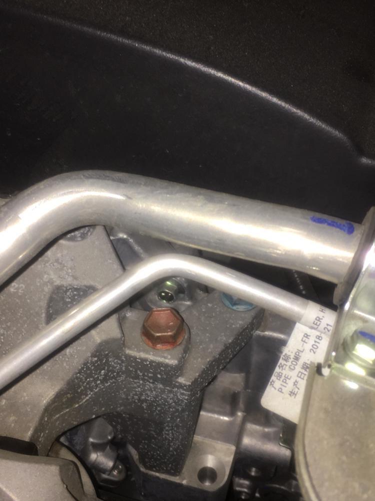 逍客-4000公里新车，发动机螺丝生锈是怎么回事，这个正常吗？我的车是17款智享版，19年3月购入的