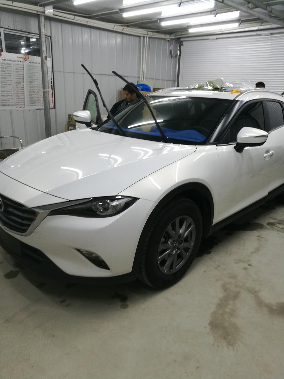马自达cx-4-18款品味升级版，开了有4000多公里，发现副驾驶周围像是头顶处哪里有异响？走颠簸路段就会有，请问是什么原因，是有什么没安装好吗还是什么？