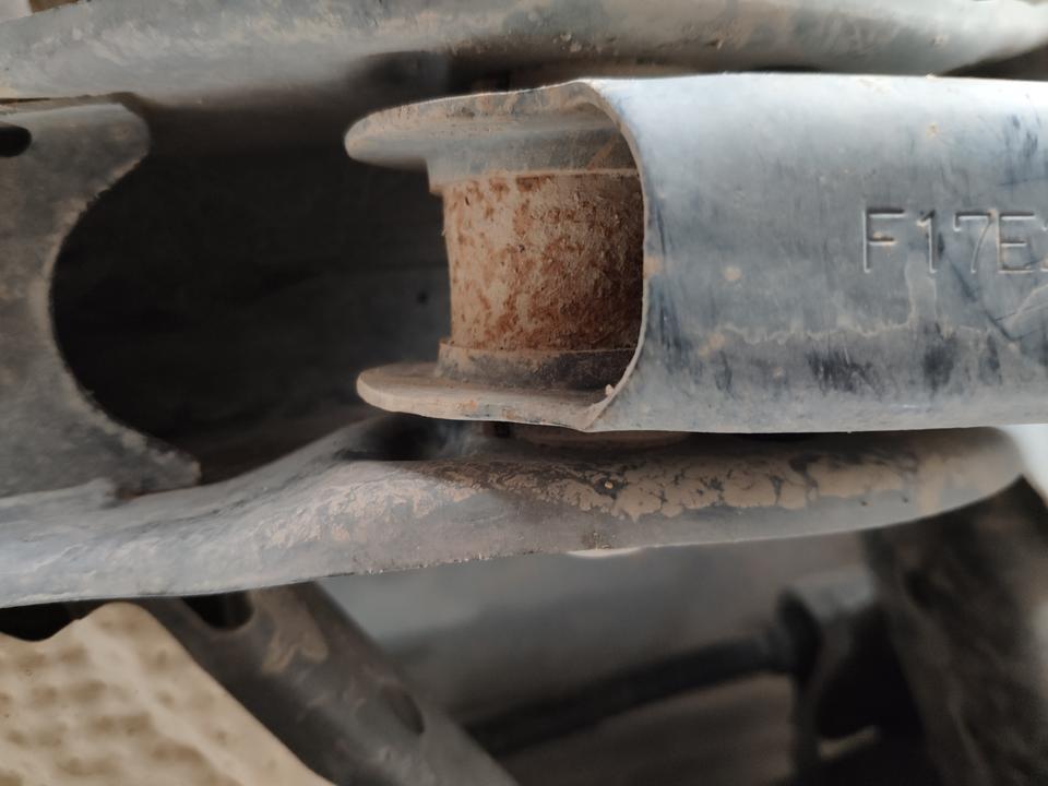 马自达cx-4-16款cx4  2年多的车   这个位置生锈   你们有吗？